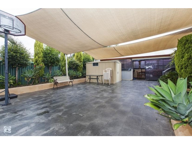 2 Ploughshare Place, South Lake WA 6164