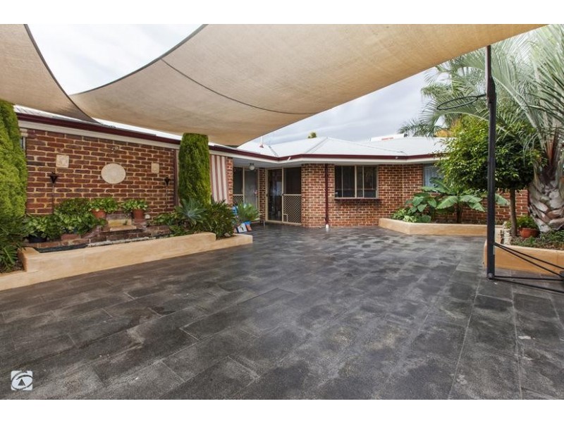 2 Ploughshare Place, South Lake WA 6164