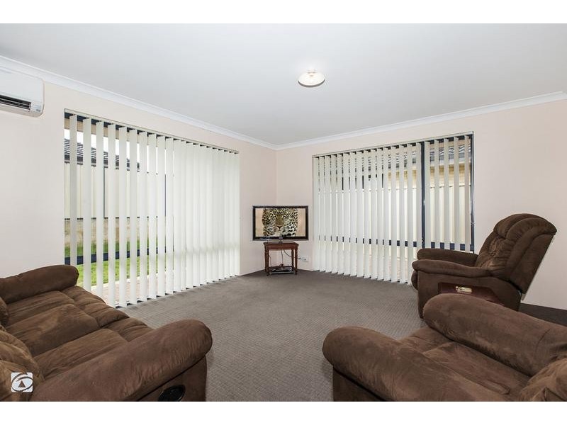 408 Wentworth Parade, Success WA 6164