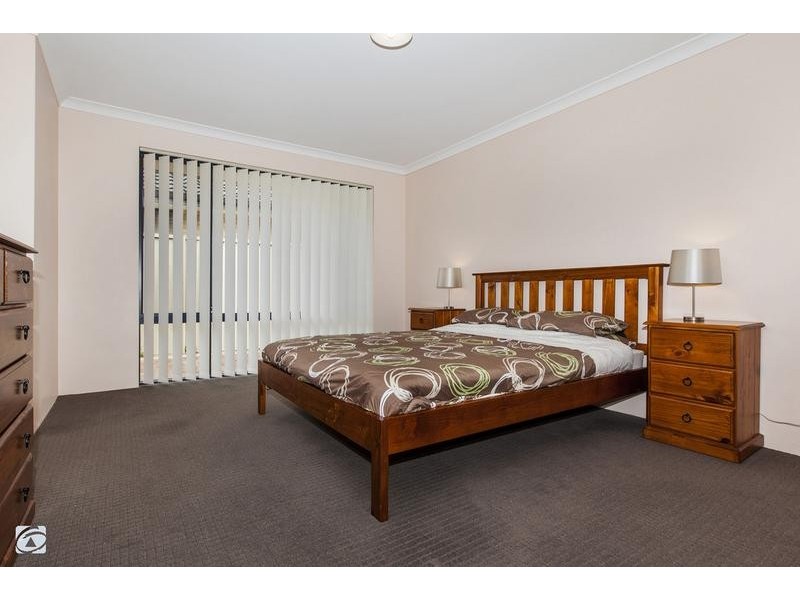 408 Wentworth Parade, Success WA 6164