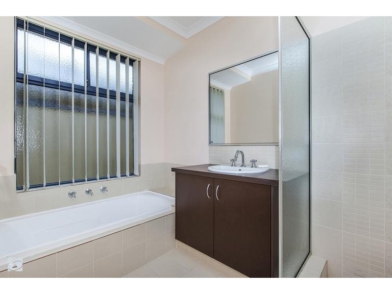 408 Wentworth Parade, Success WA 6164