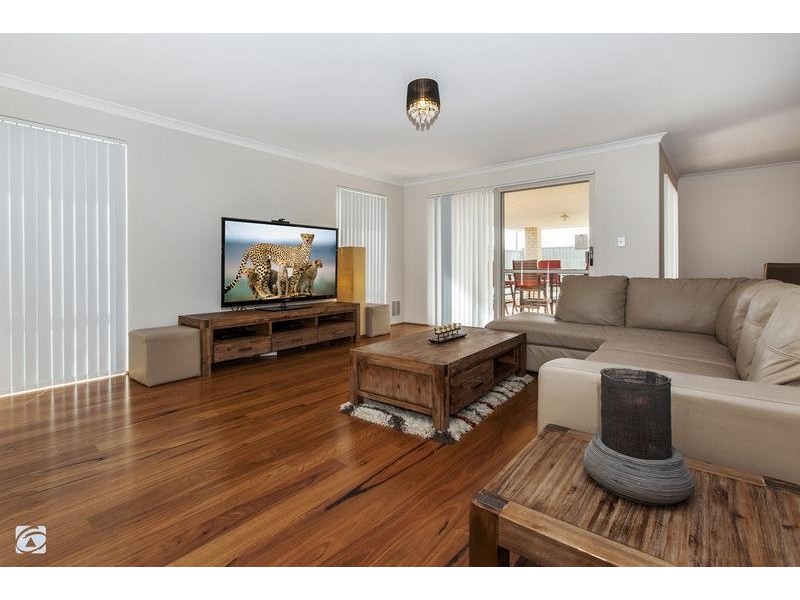 51 Drysdale Gardens, Wandi WA 6167