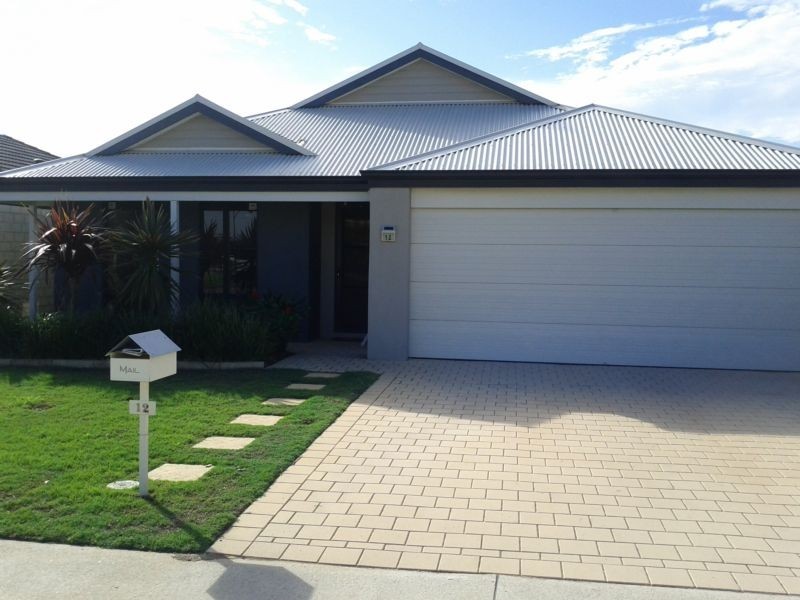 12 Humboldt Entrance, Aubin Grove WA 6164