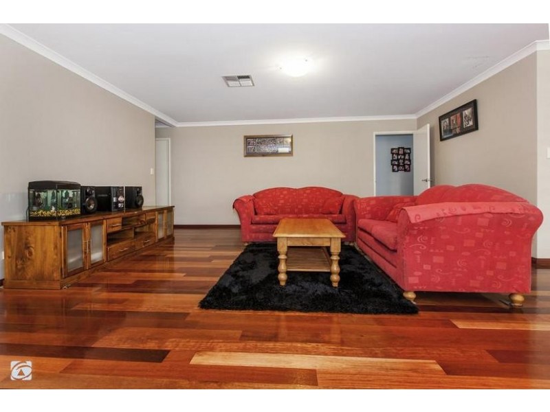 19 Swallowtail Avenue, Success WA 6164