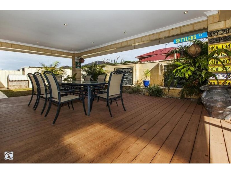 19 Swallowtail Avenue, Success WA 6164