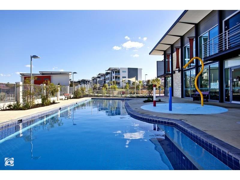 8/30 Malata Crescent, Success WA 6164