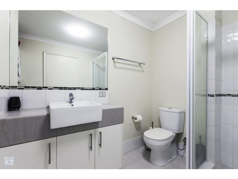 8/30 Malata Crescent, Success WA 6164