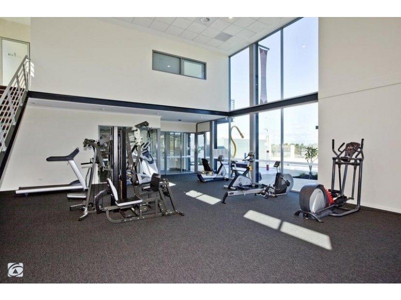 8/30 Malata Crescent, Success WA 6164