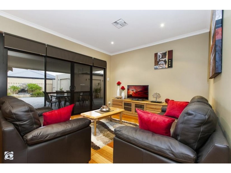 11 Chimera Terrace, Atwell WA 6164