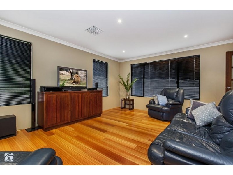 11 Chimera Terrace, Atwell WA 6164
