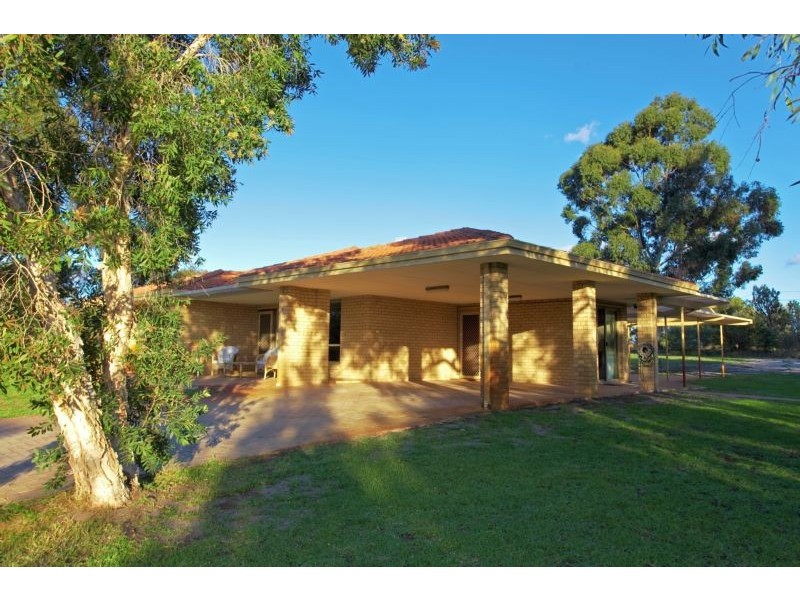 498 Rowley Road, Oakford WA 6121