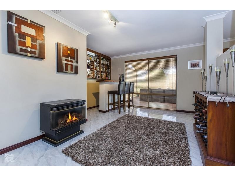 15 Jenkin Mews, Atwell WA 6164