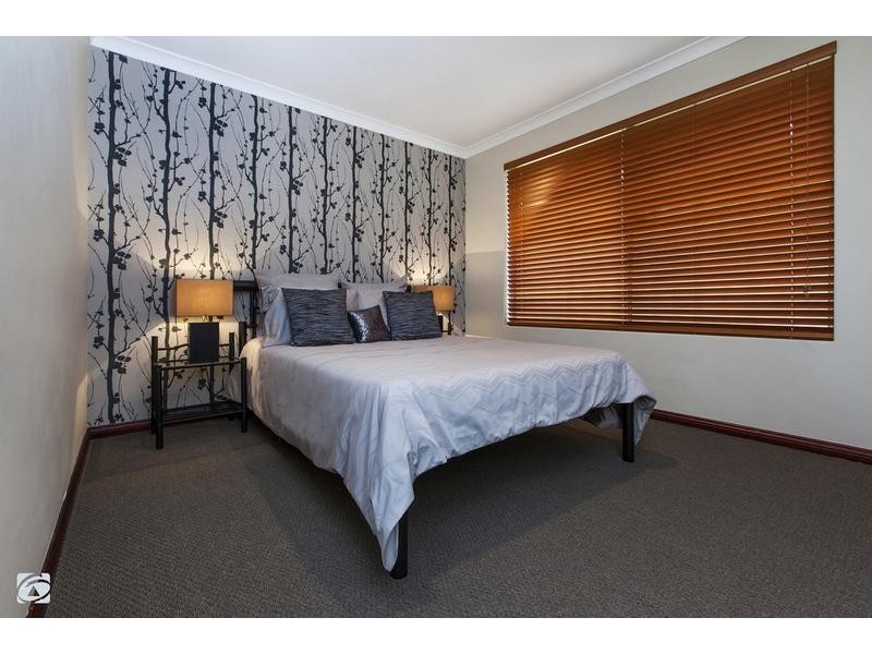 15 Jenkin Mews, Atwell WA 6164