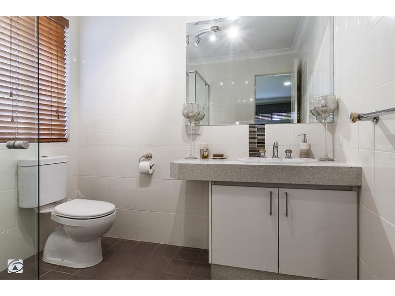 15 Jenkin Mews, Atwell WA 6164