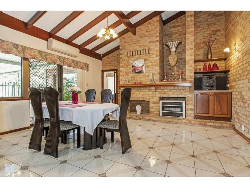 4 Cary Street, Munster WA 6166