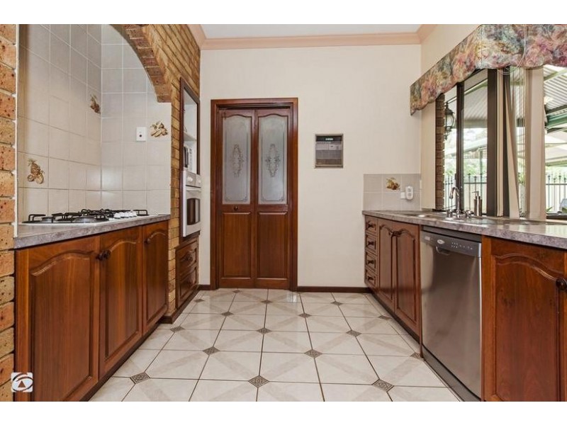 4 Cary Street, Munster WA 6166