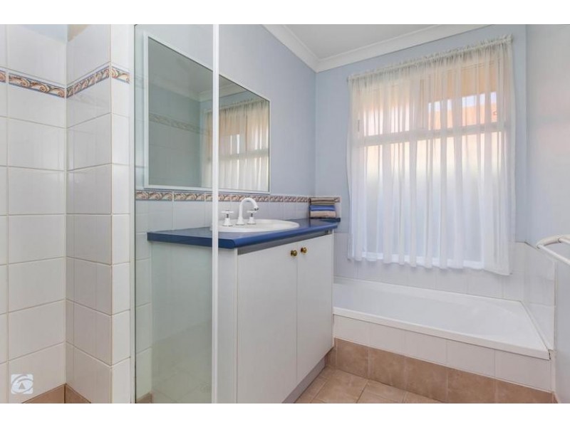 180 Brenchley Drive, Atwell WA 6164