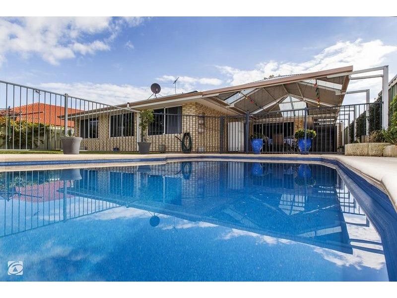 180 Brenchley Drive, Atwell WA 6164