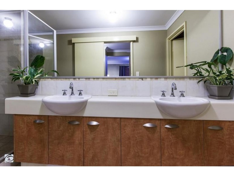 16 Sinagra Way, Yangebup WA 6164