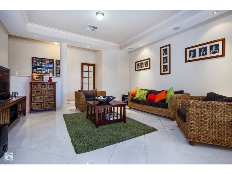 15 Huntington Road, Coogee WA 6166