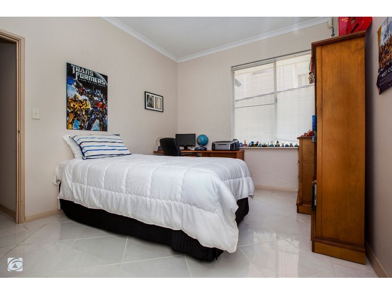 15 Huntington Road, Coogee WA 6166