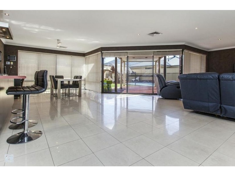 6 Warbler Rise, Beeliar WA 6164