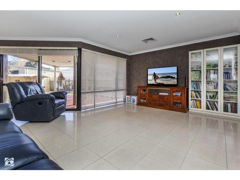 6 Warbler Rise, Beeliar WA 6164