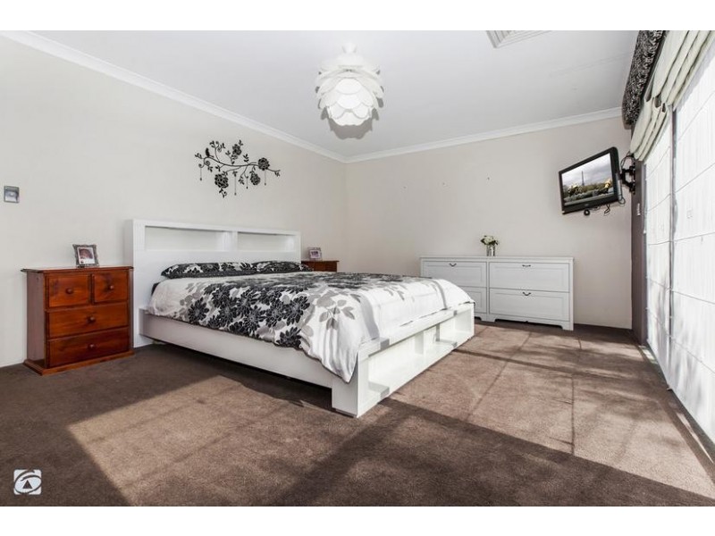 6 Warbler Rise, Beeliar WA 6164