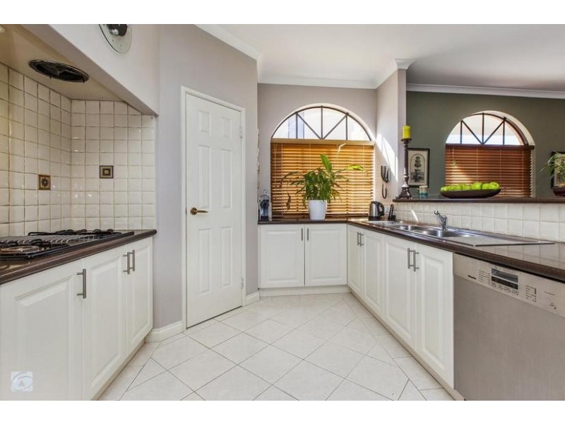 7 Briere Green, Bibra Lake WA 6163