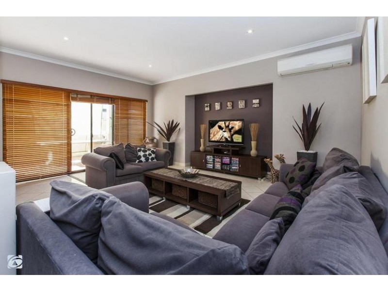 7 Briere Green, Bibra Lake WA 6163