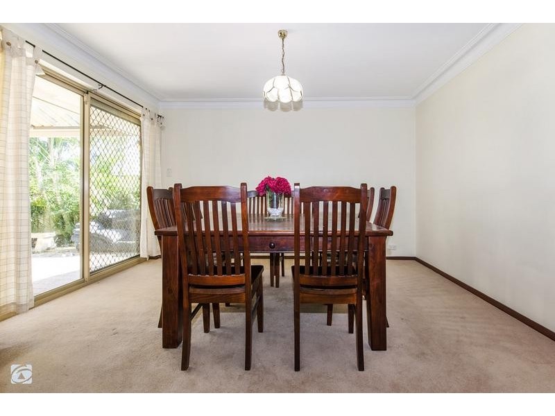 10 Thatched Court, Bibra Lake WA 6163