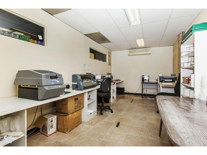 4/27 Weatherburn Way, Kardinya WA 6163