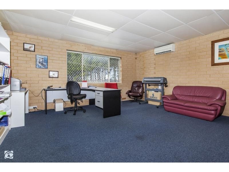 4/27 Weatherburn Way, Kardinya WA 6163