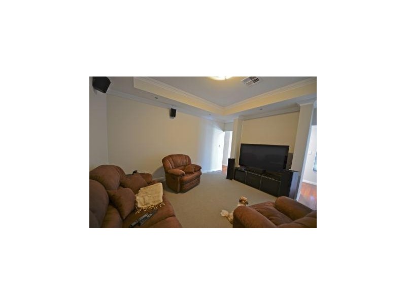 13 Brushfoot Boulevard, Success WA 6164