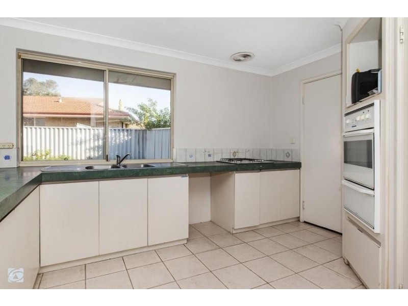 8 Leatherwood Rise, South Lake WA 6164