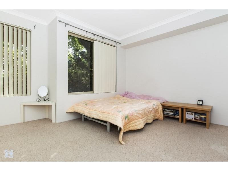 8 Leatherwood Rise, South Lake WA 6164