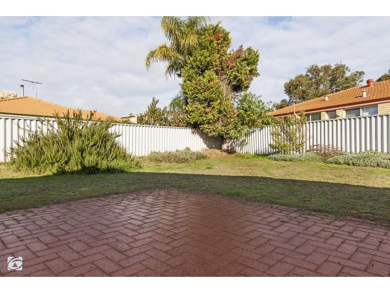 8 Leatherwood Rise, South Lake WA 6164