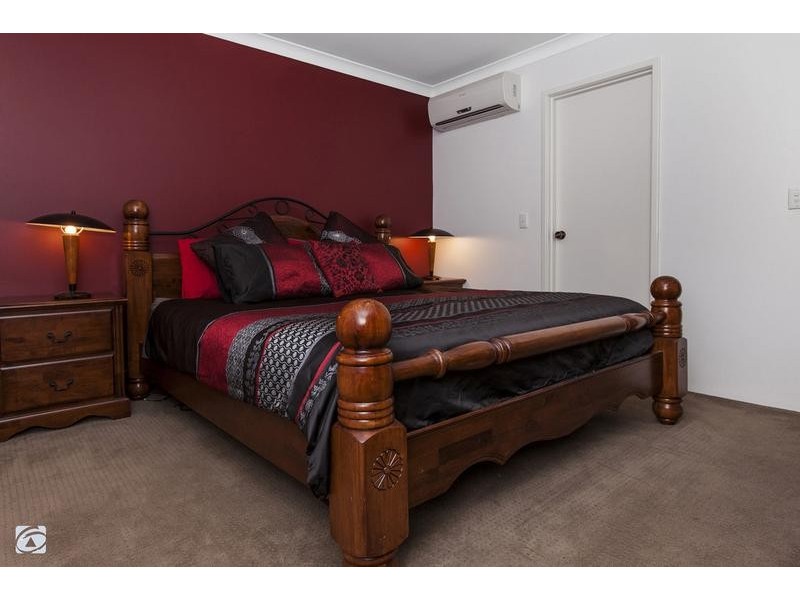 10 Mollerin Place, South Lake WA 6164