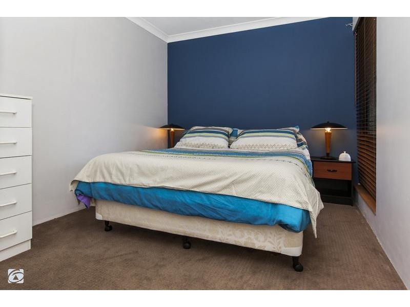 10 Mollerin Place, South Lake WA 6164