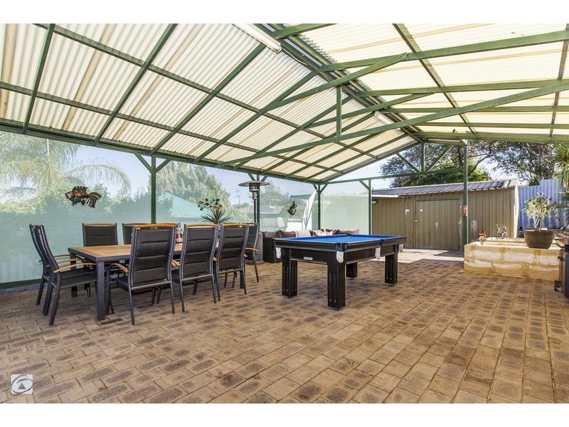 19 Tinaroo Court, South Lake WA 6164