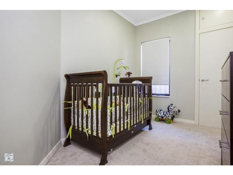 24 Tarwhine Close, South Lake WA 6164