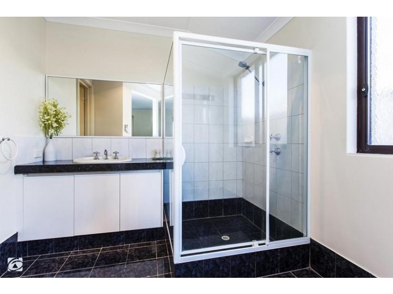 27 Summerville Avenue, Secret Harbour WA 6173