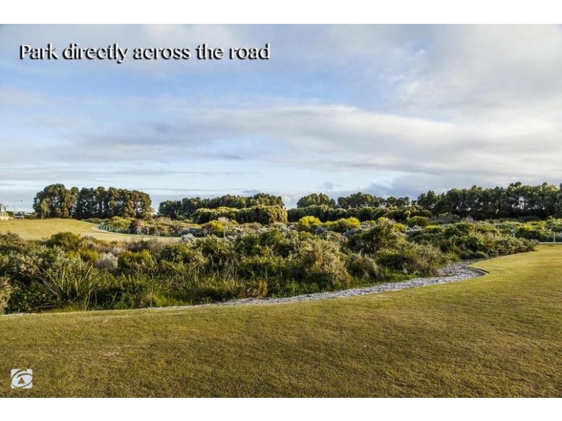 27 Summerville Avenue, Secret Harbour WA 6173