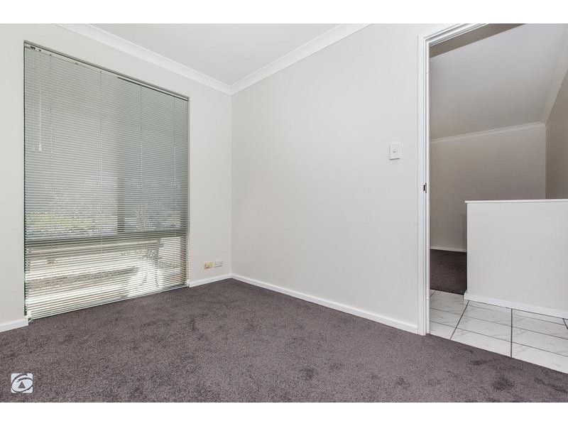 4 Seabrook Place, Success WA 6164