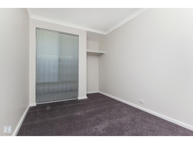 4 Seabrook Place, Success WA 6164