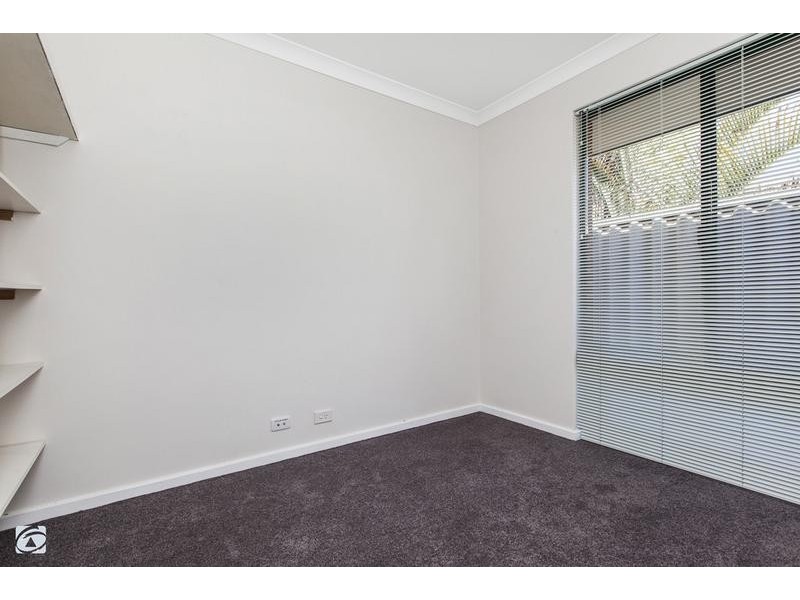 4 Seabrook Place, Success WA 6164