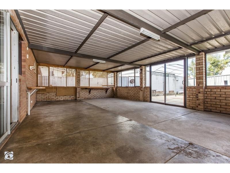 43 Lavinia Crescent, Coolbellup WA 6163