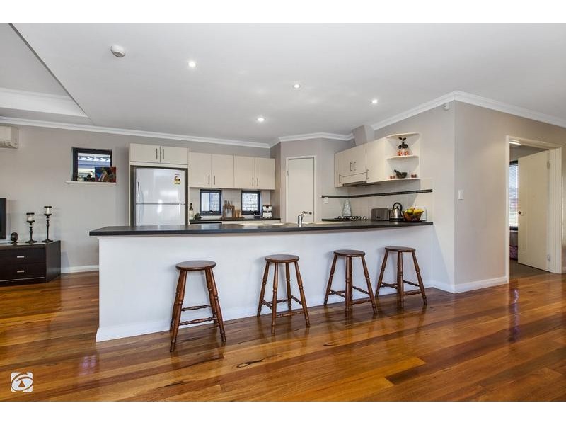 21 Lagrange Street, Success WA 6164