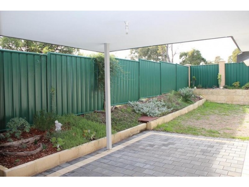 21A Wedgetail Crescent, Success WA 6164