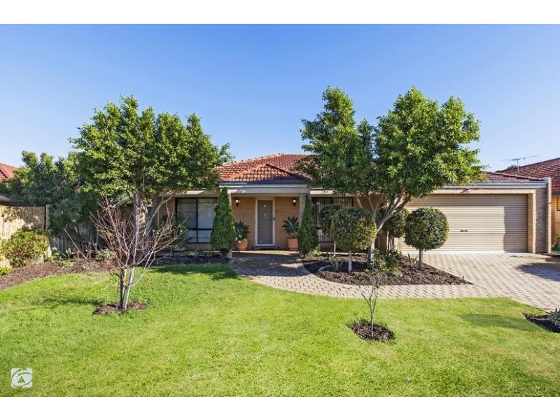 82 Brenchley Drive, Atwell WA 6164